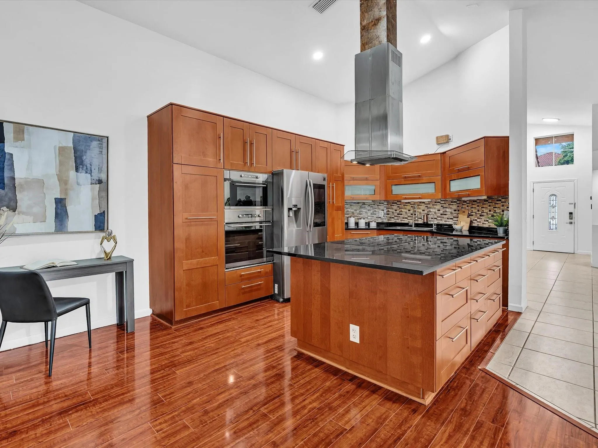 255 Somerset Way
