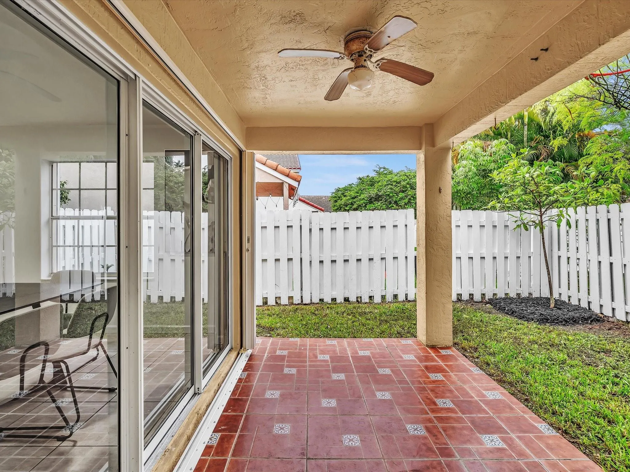 255 Somerset Way