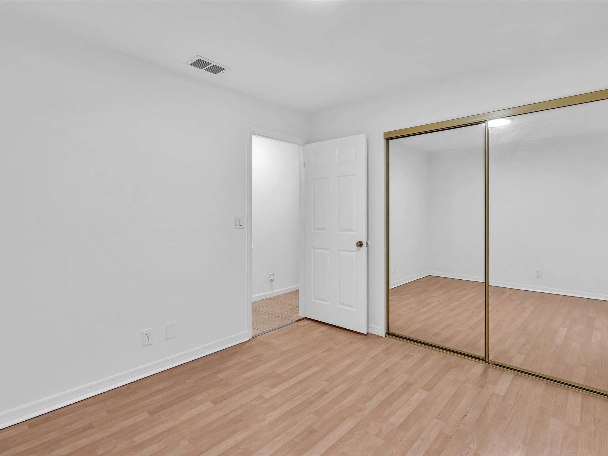 255 Somerset Way