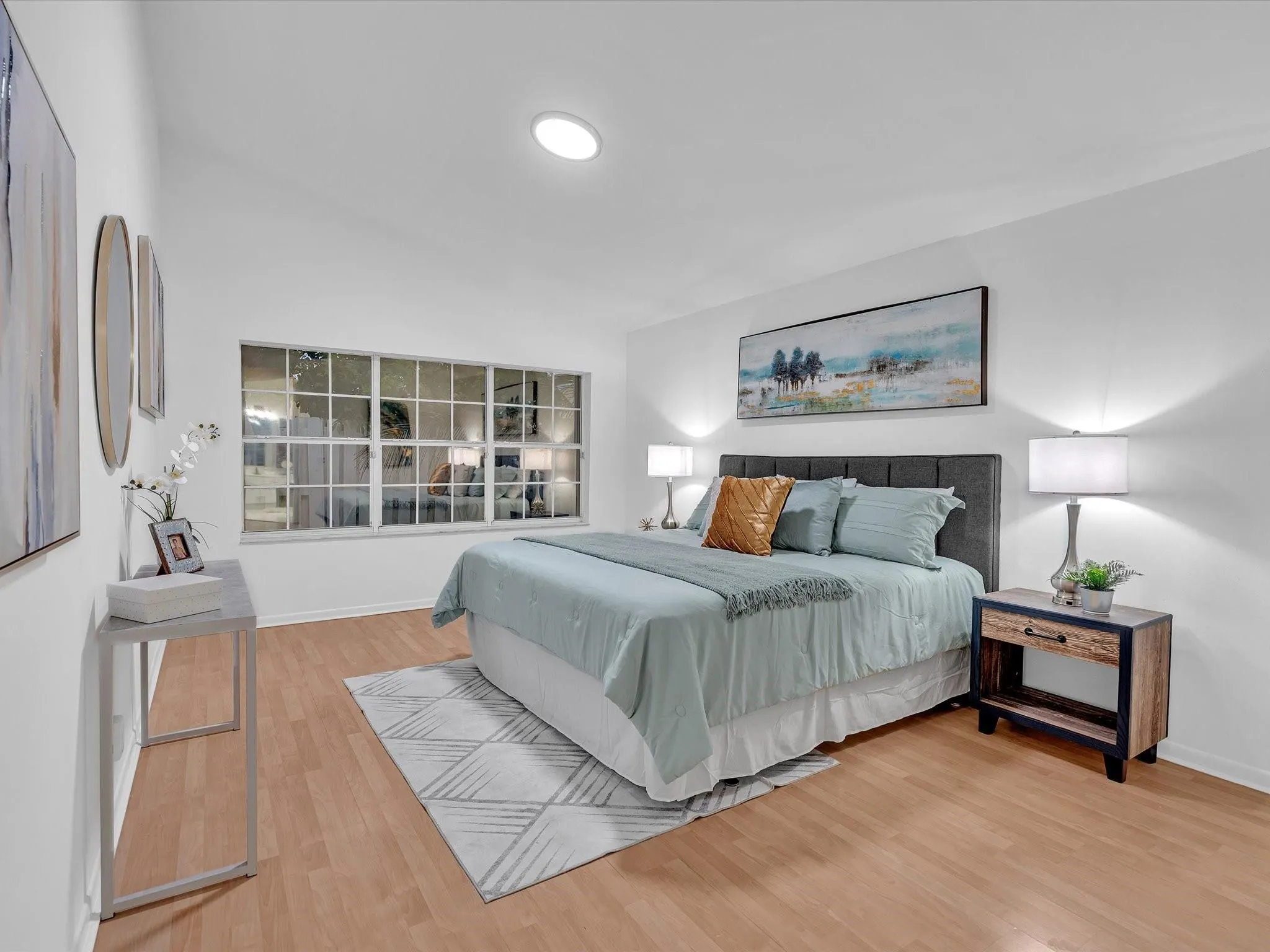 255 Somerset Way