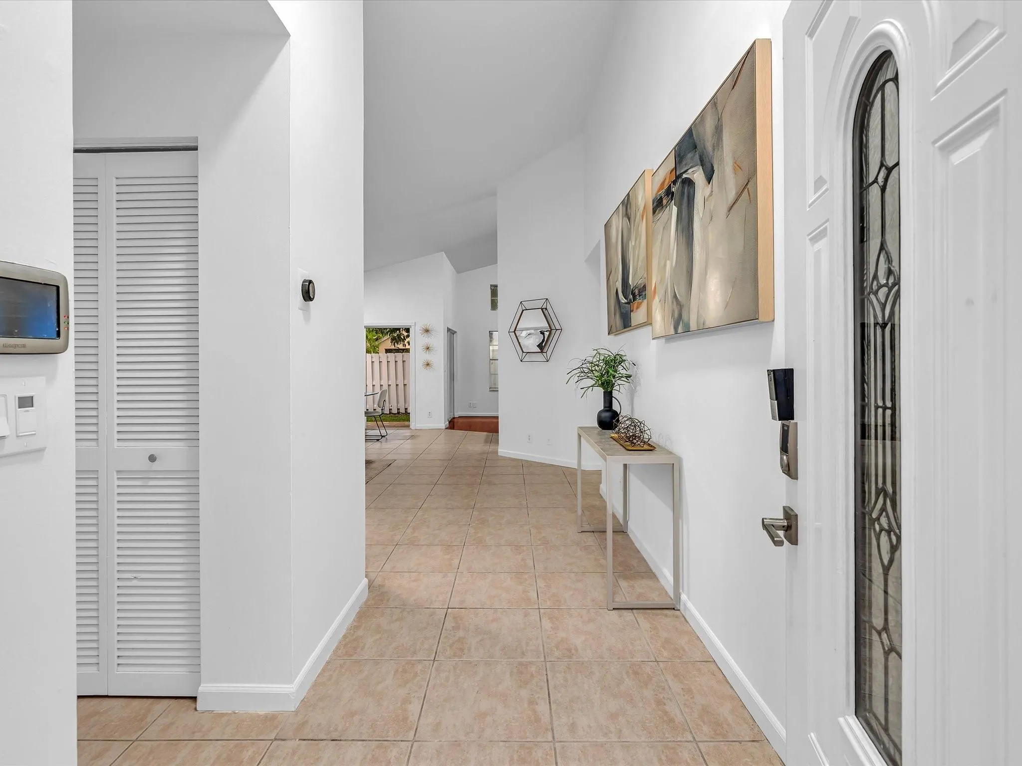 255 Somerset Way