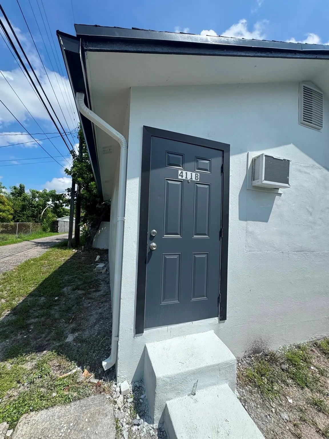 411 S C St, #Back