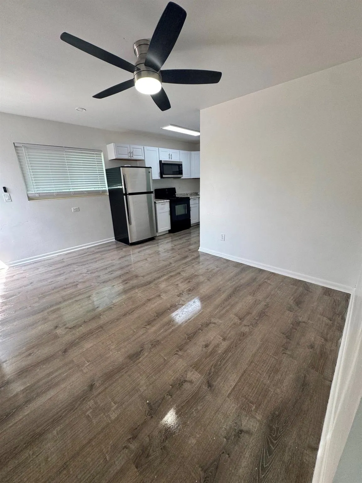 411 S C St, #Back