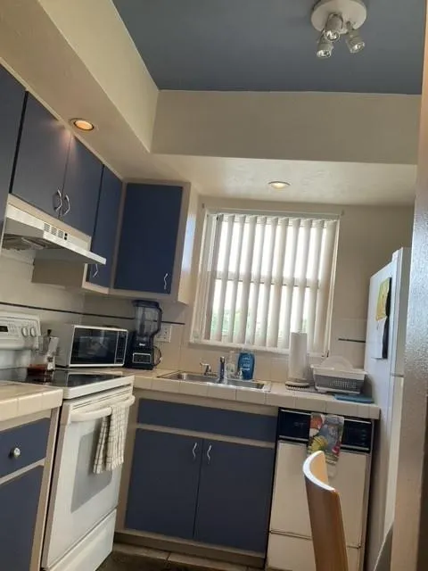 3300 NE 10th Ter, #61