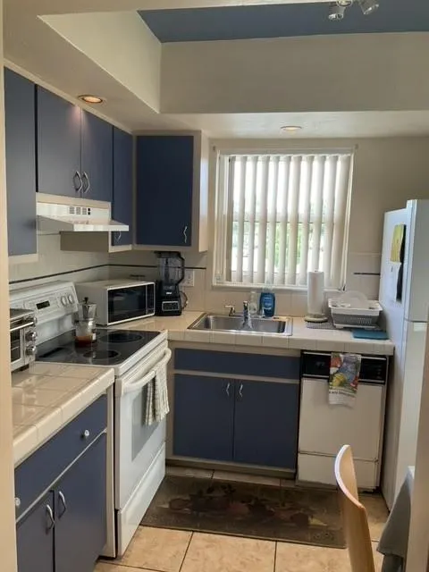 3300 NE 10th Ter, #61
