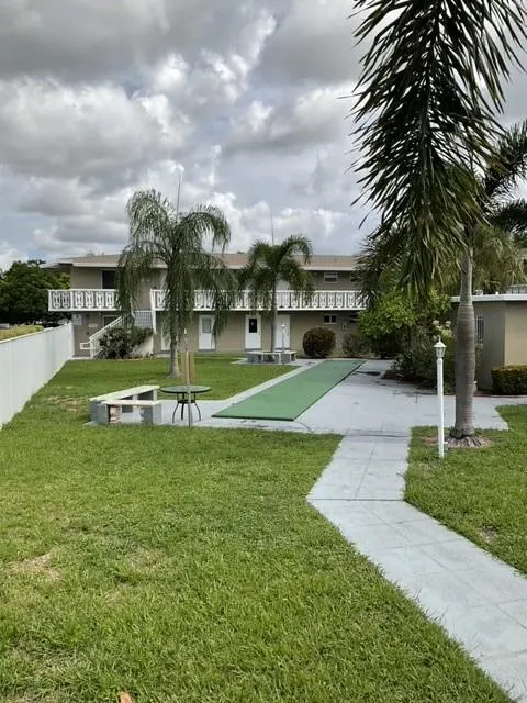 3300 NE 10th Ter, #61