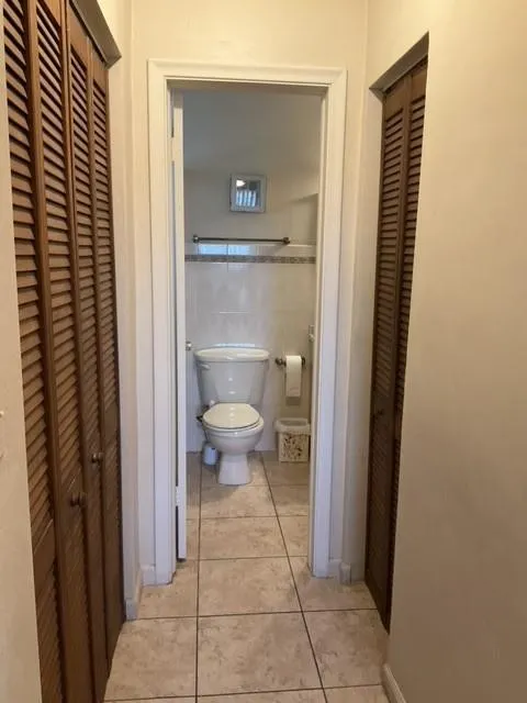 3300 NE 10th Ter, #61