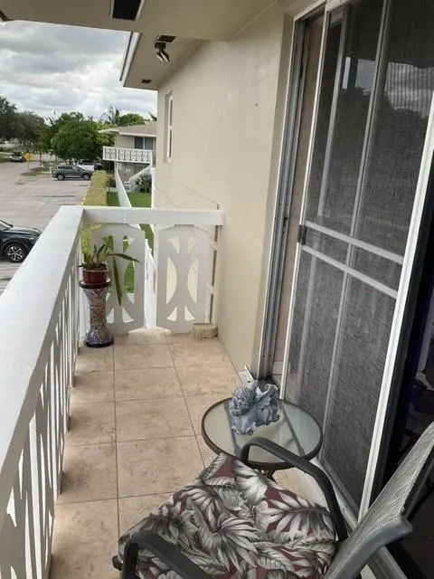 3300 NE 10th Ter, #61