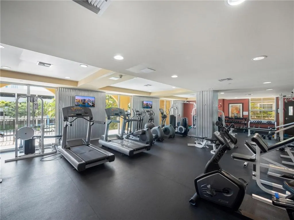 520 SE 5th Ave, #1502