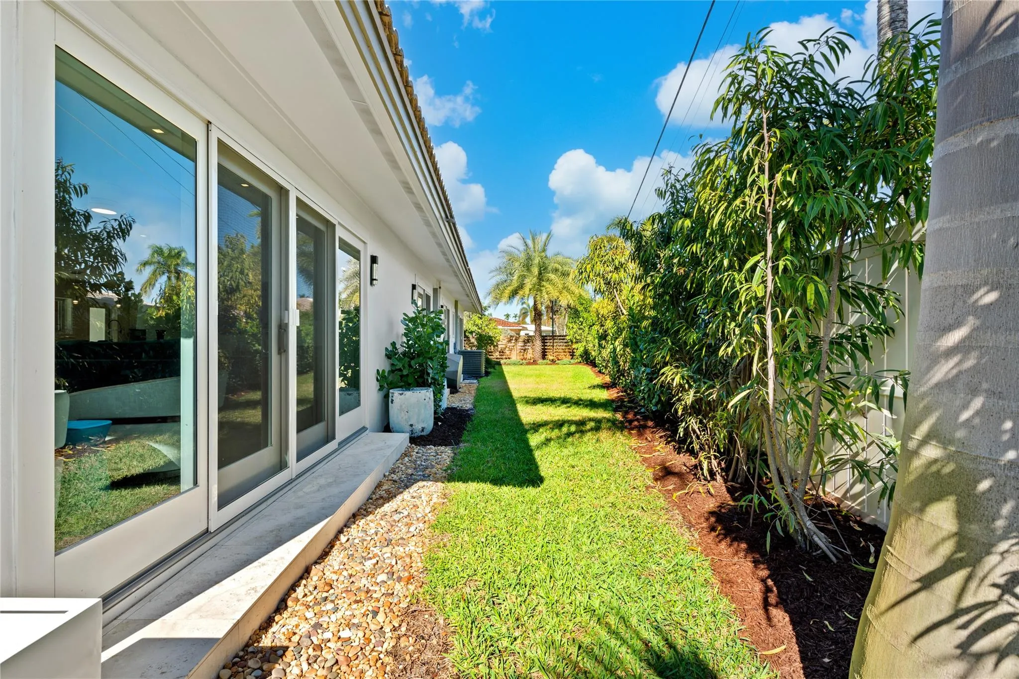 2600 NE 26th Ave