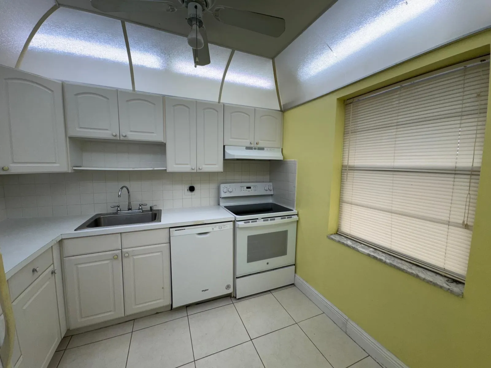 7797 Golf Circle Dr, #304