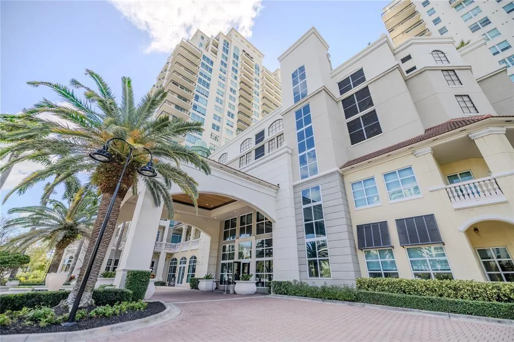 610 W Las Olas Blvd, #1216N