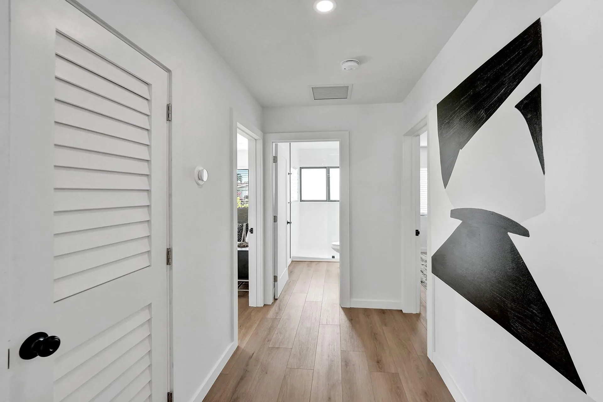 5501 NE 18th Ter