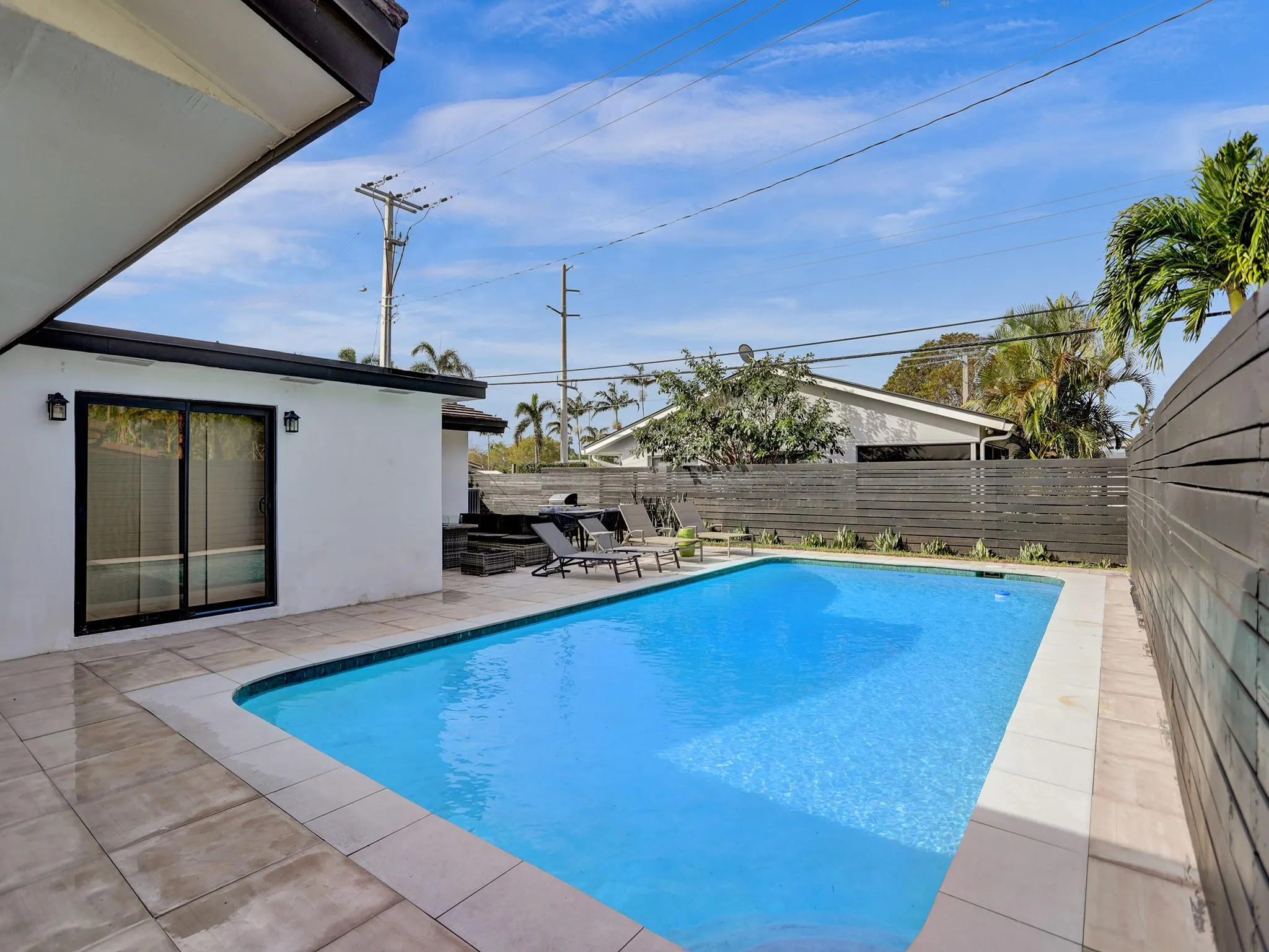 5501 NE 18th Ter