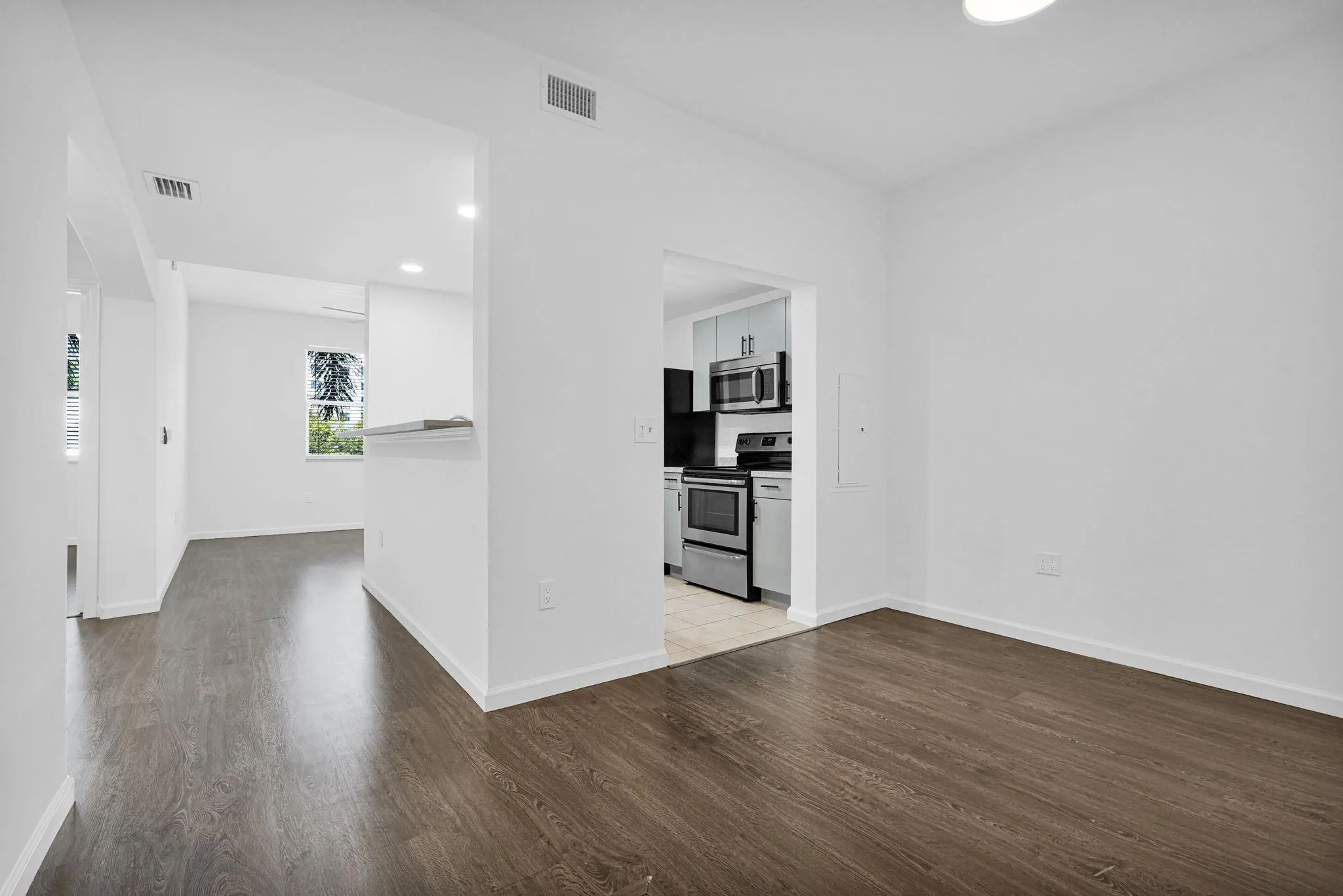 533 NE 3rd Ave, #230