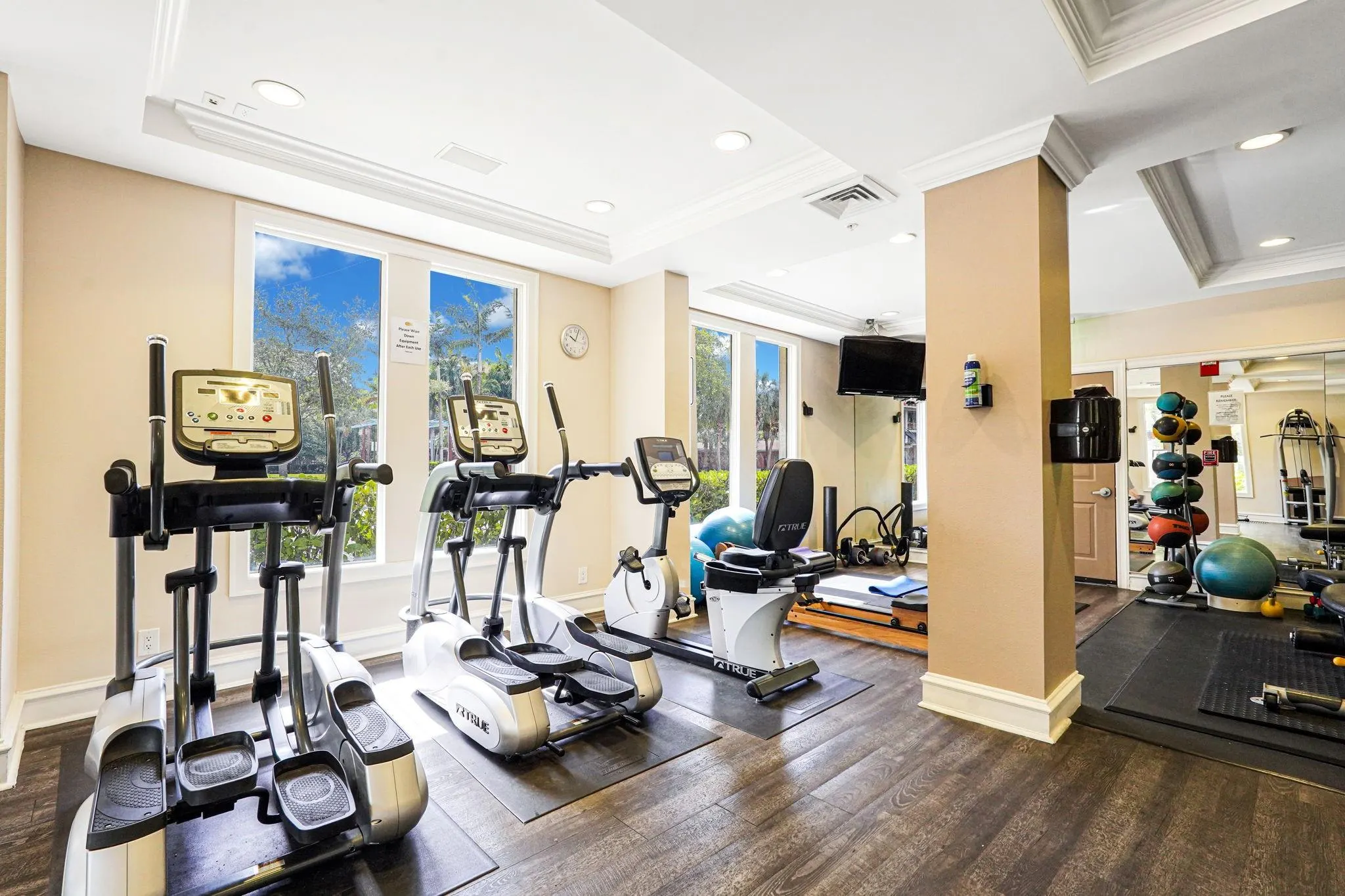 533 NE 3rd Ave, #230