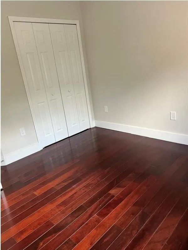 208 MAGNOLIA AVE
