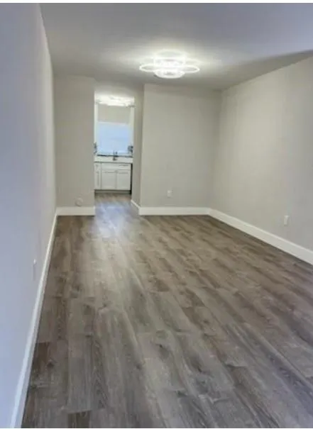 208 MAGNOLIA AVE