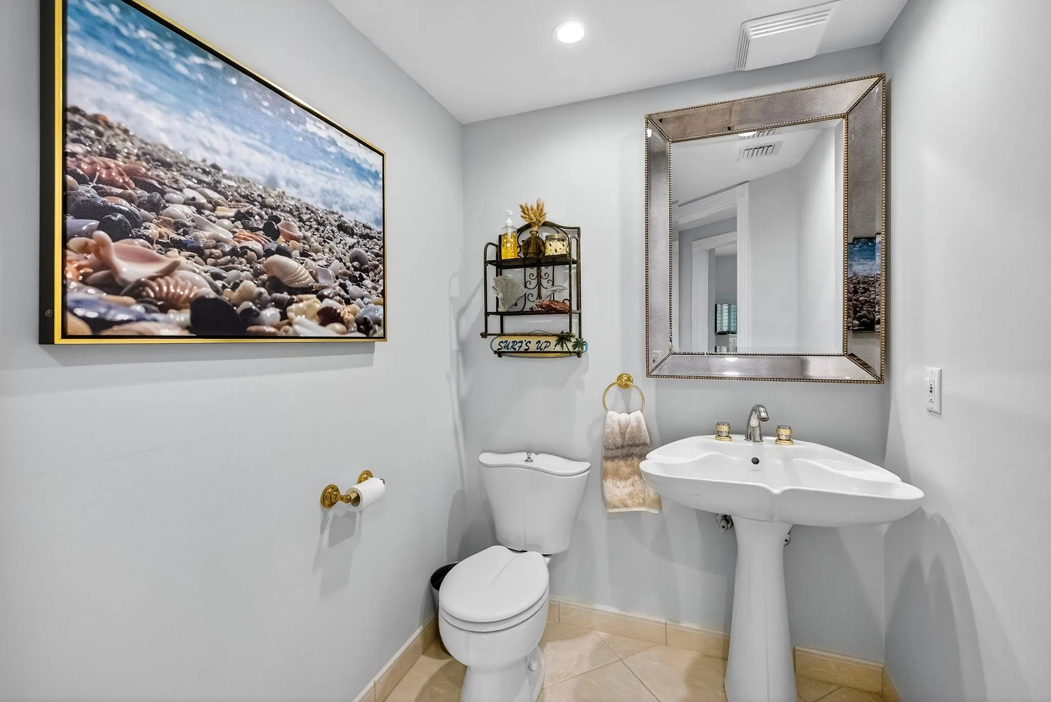1228 Hillsboro Mile, #203