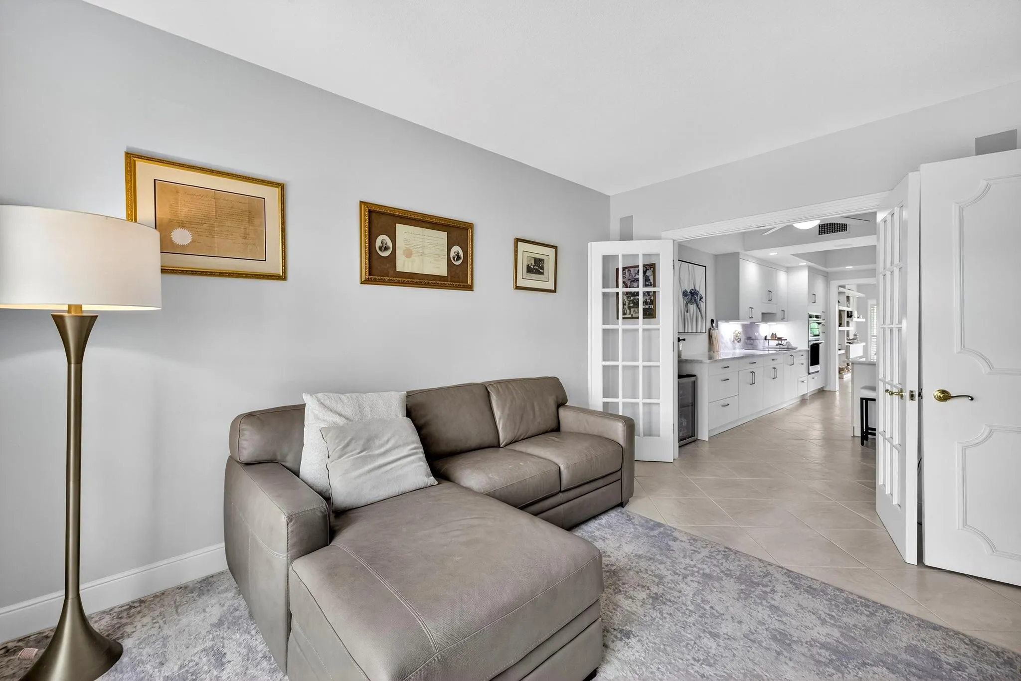 1228 Hillsboro Mile, #203
