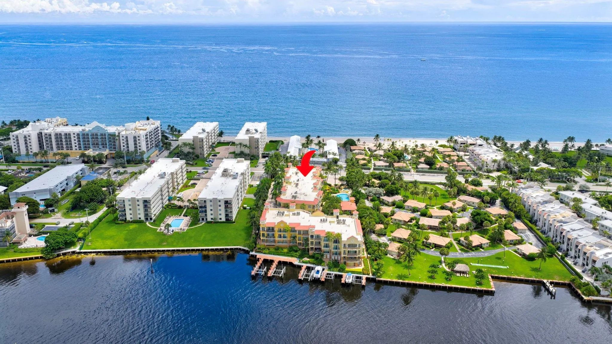 1228 Hillsboro Mile, #203