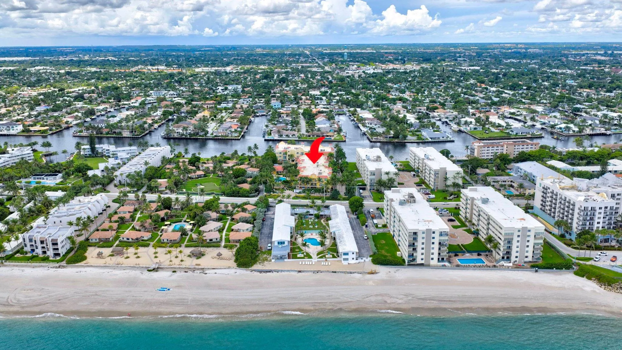 1228 Hillsboro Mile, #203