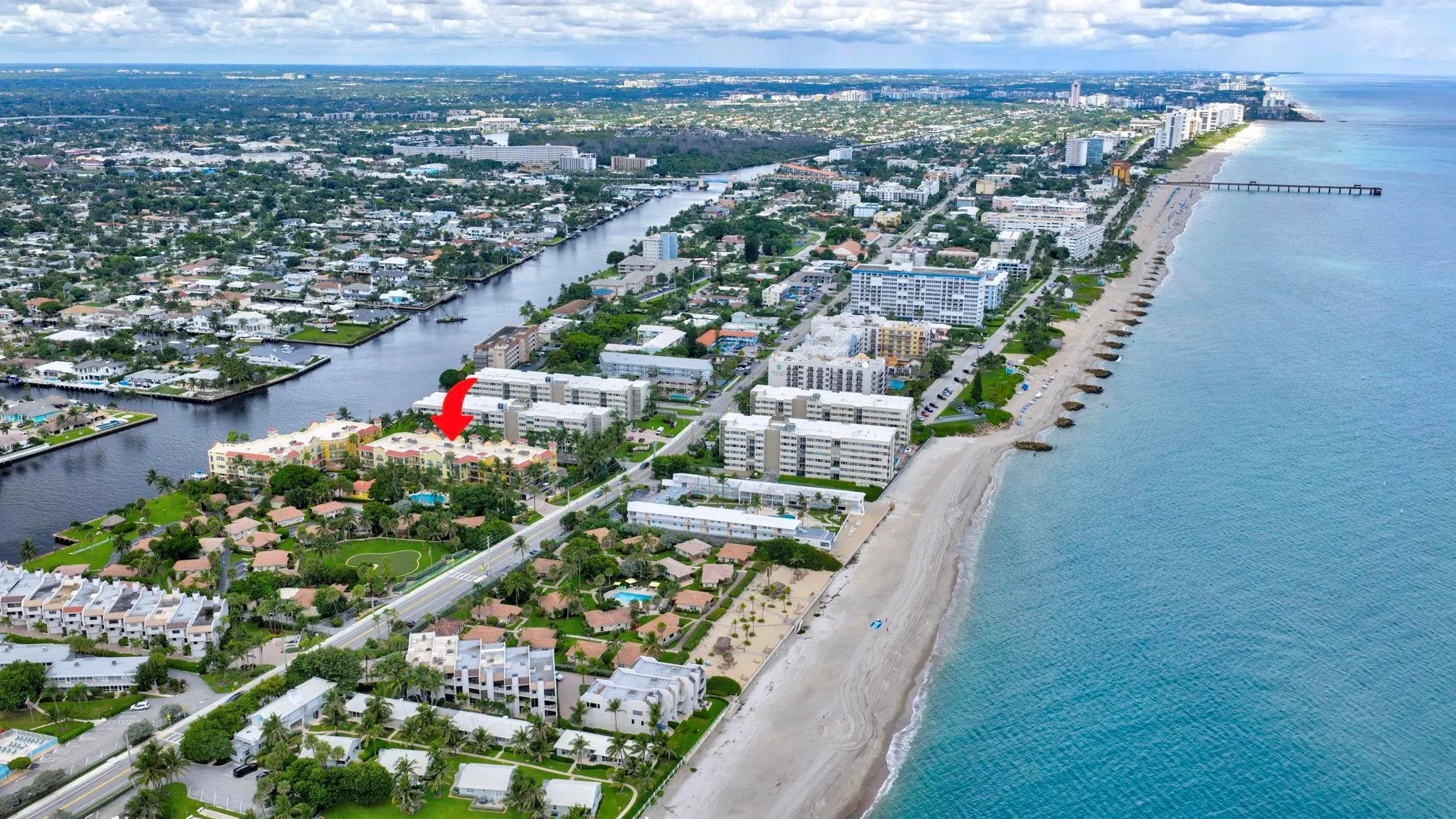 1228 Hillsboro Mile, #203