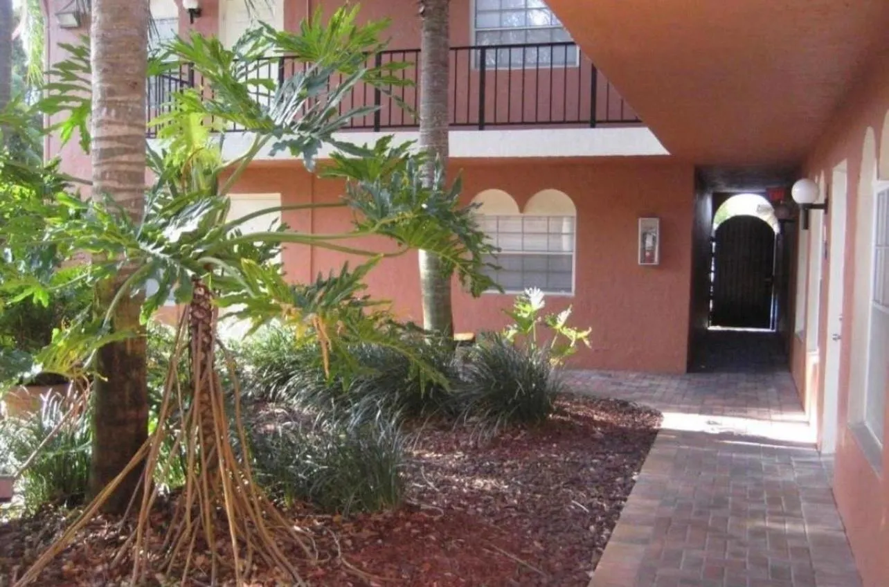 1405 Miami Rd, #9