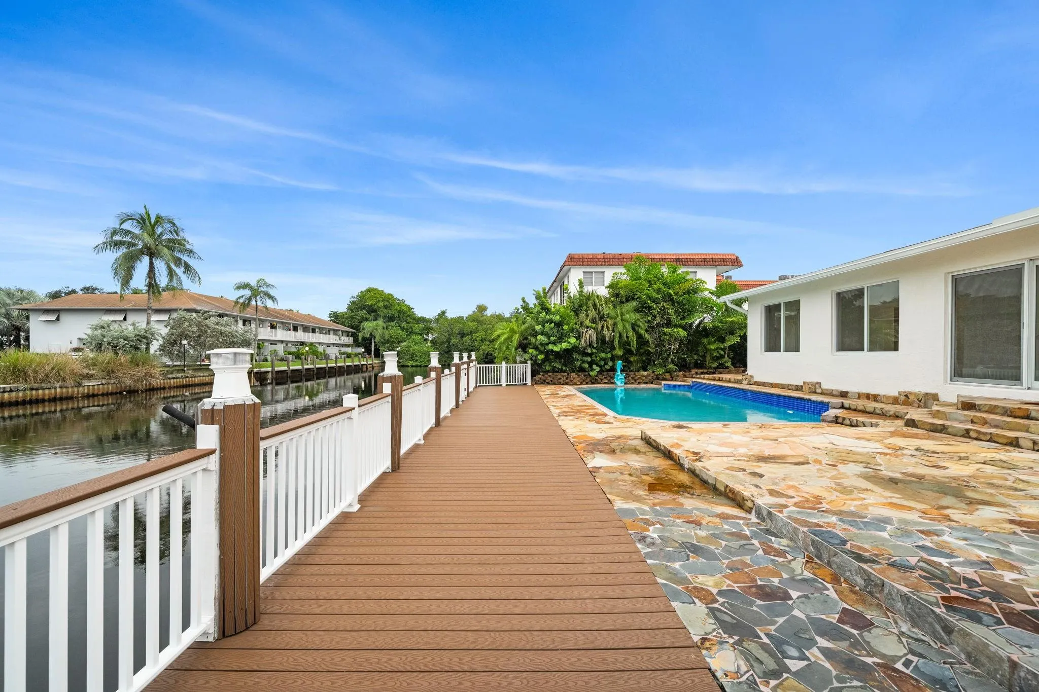 1412 NE 53rd Ct
