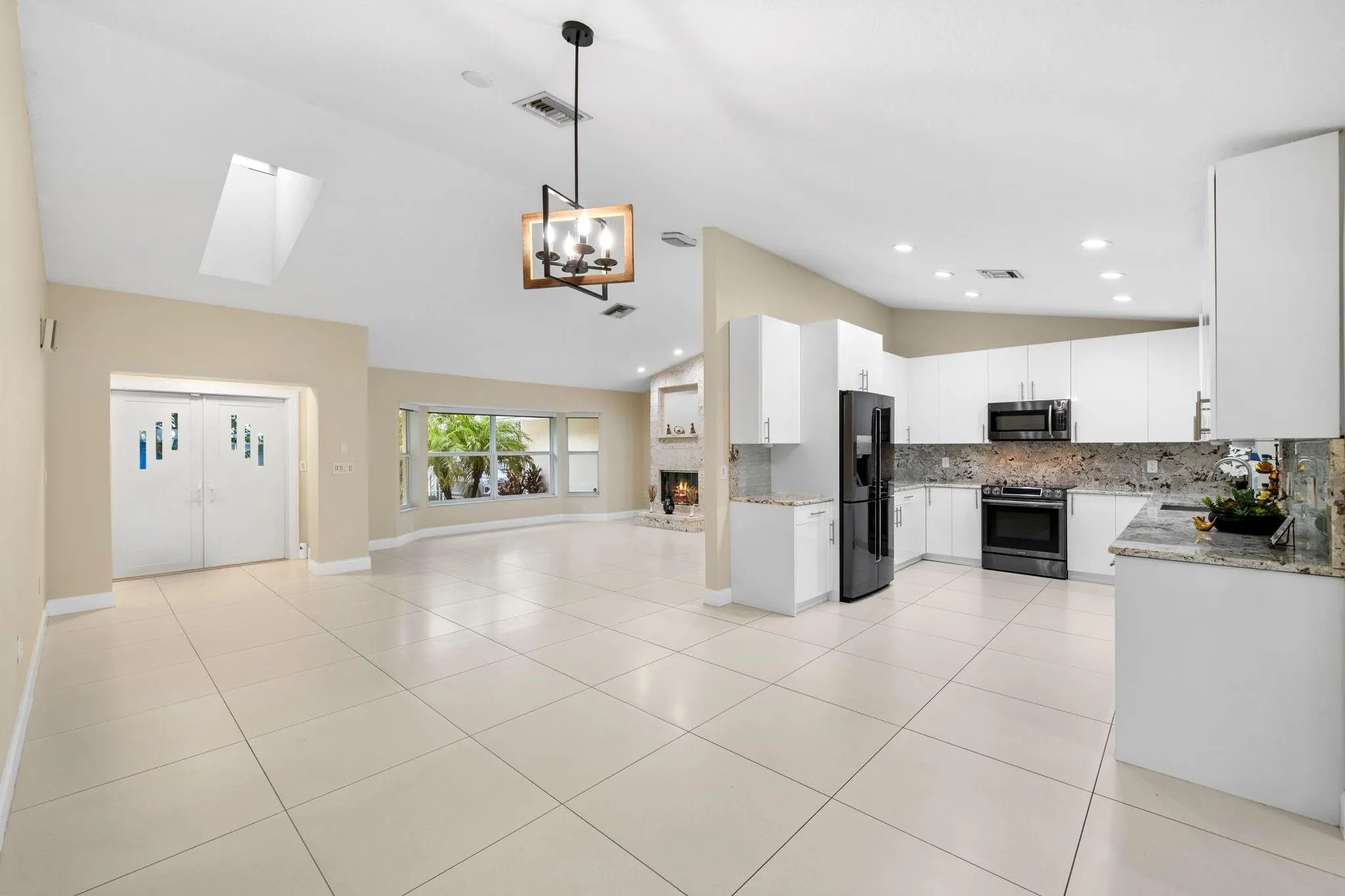 1412 NE 53rd Ct