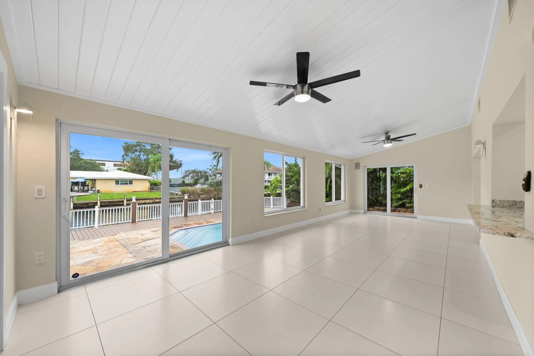 1412 NE 53rd Ct