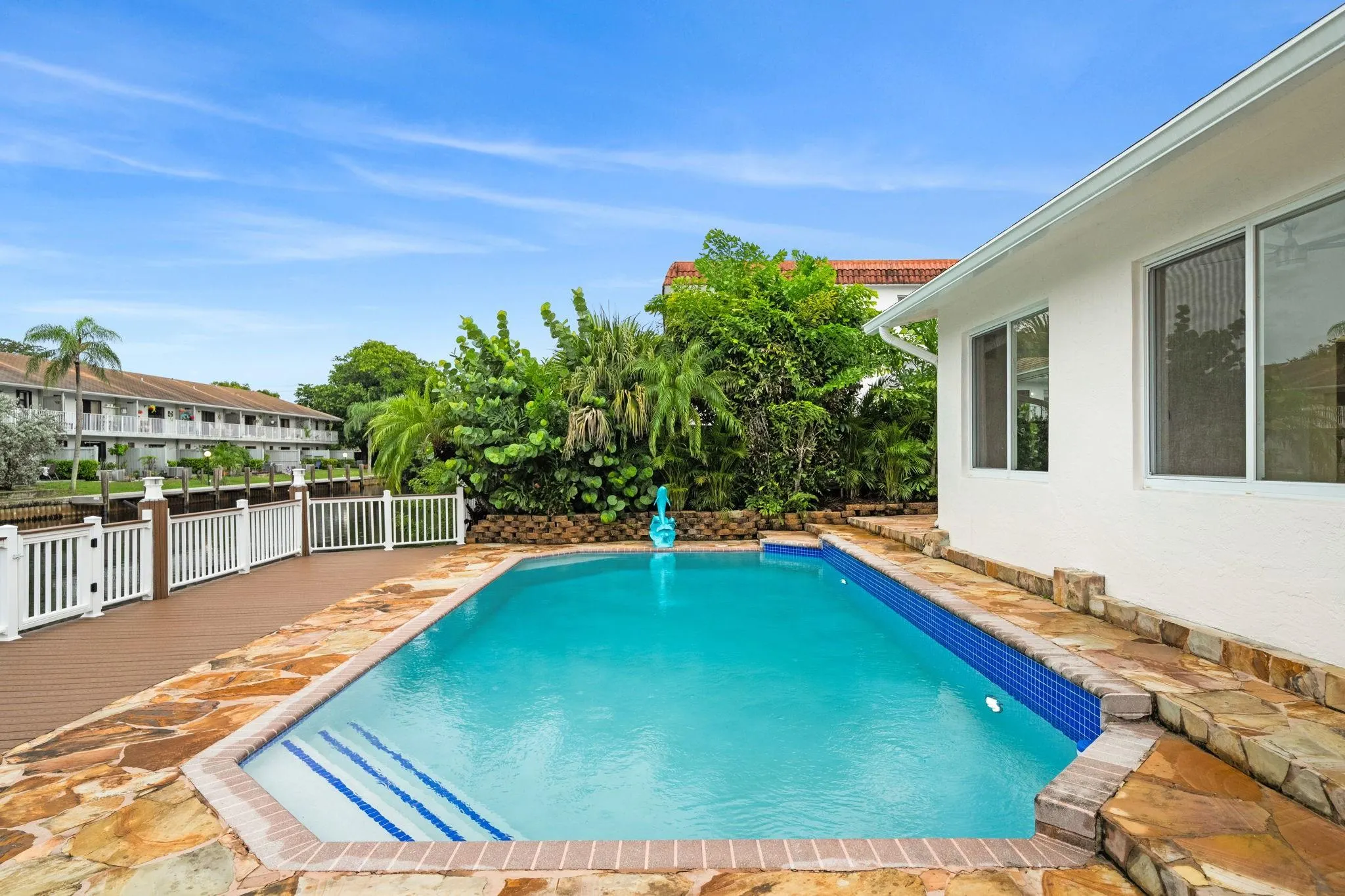 1412 NE 53rd Ct