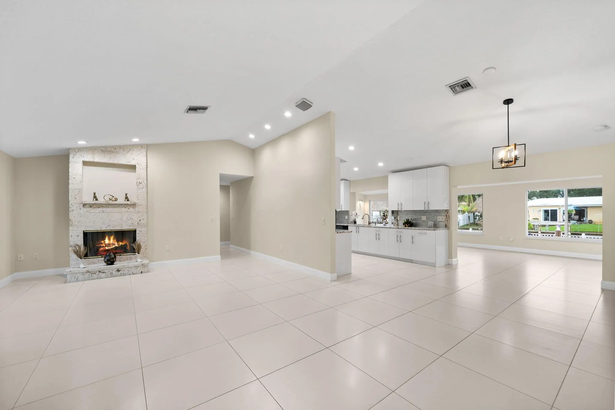 1412 NE 53rd Ct