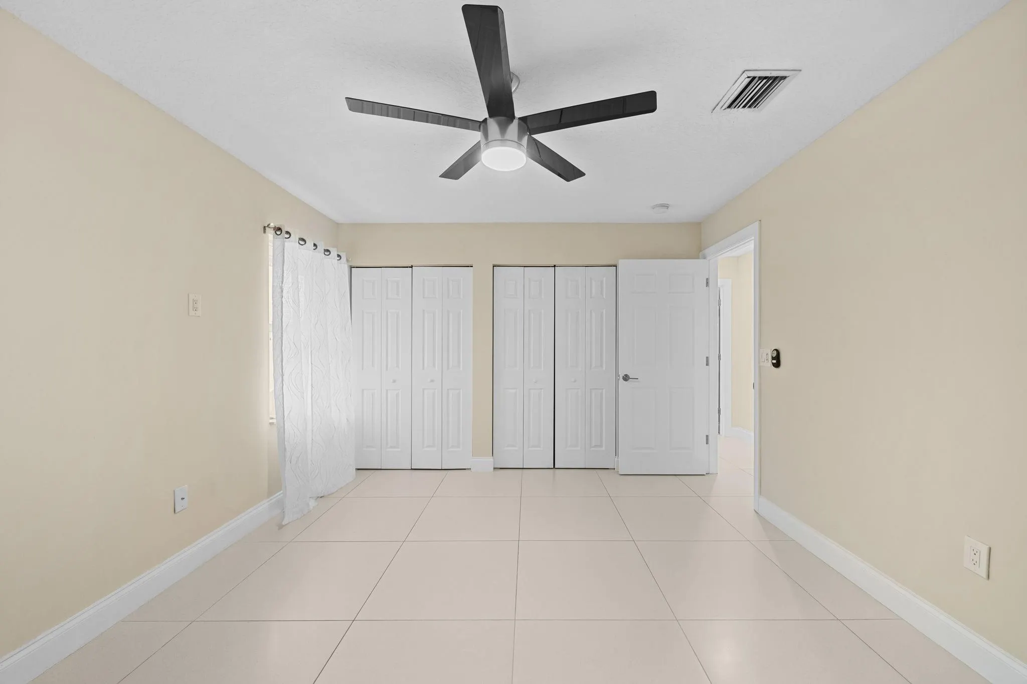 1412 NE 53rd Ct