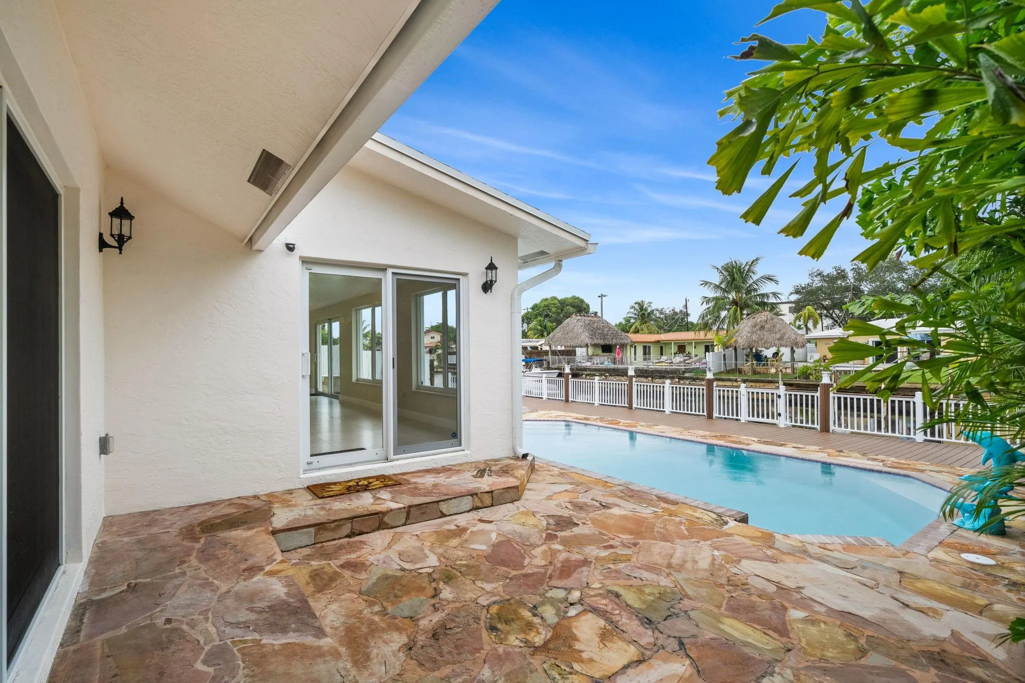 1412 NE 53rd Ct