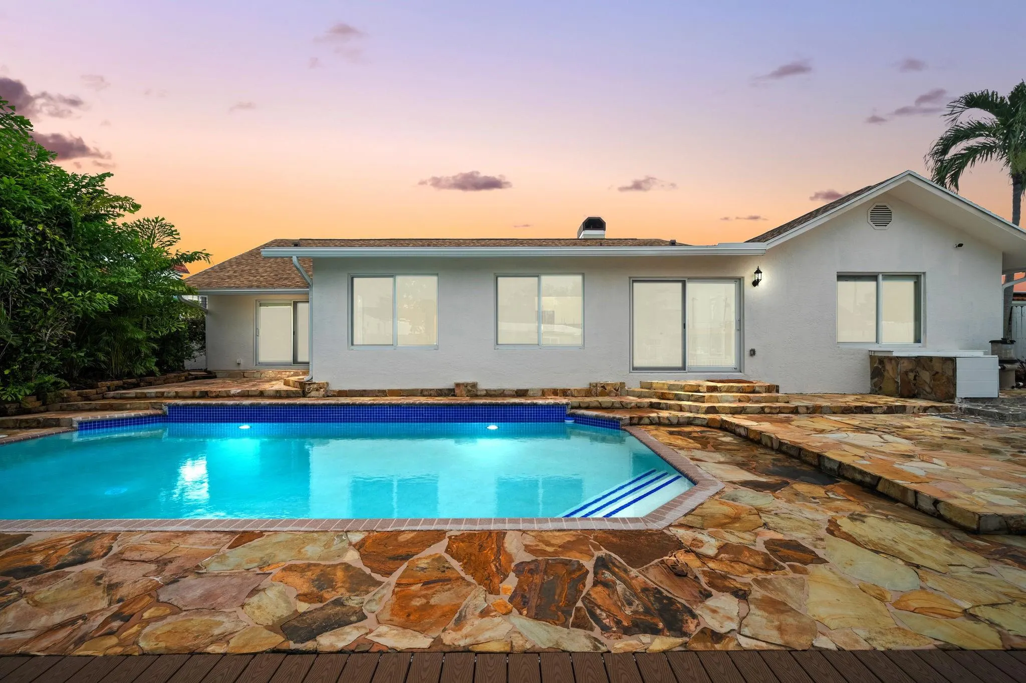 1412 NE 53rd Ct