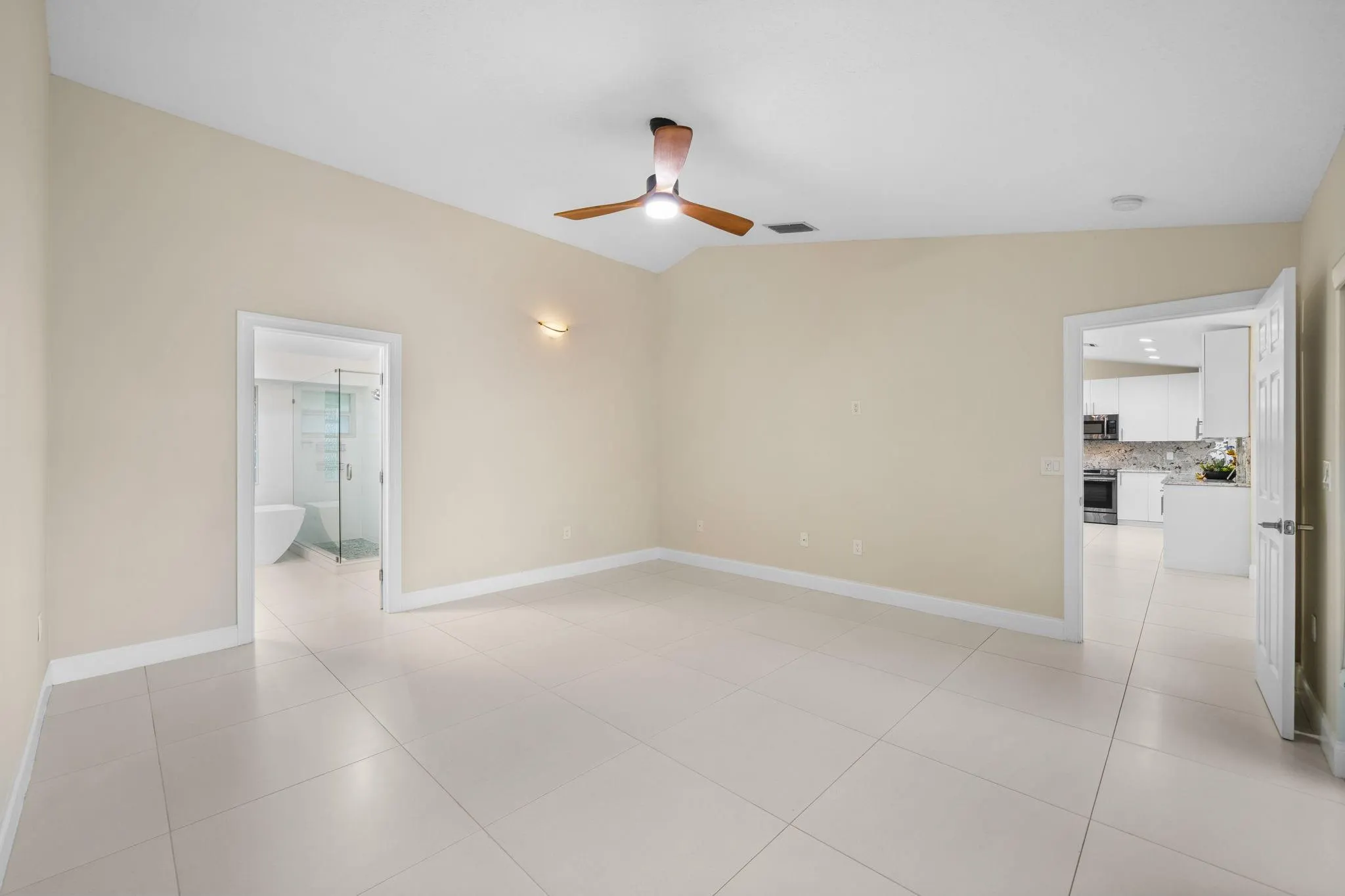 1412 NE 53rd Ct