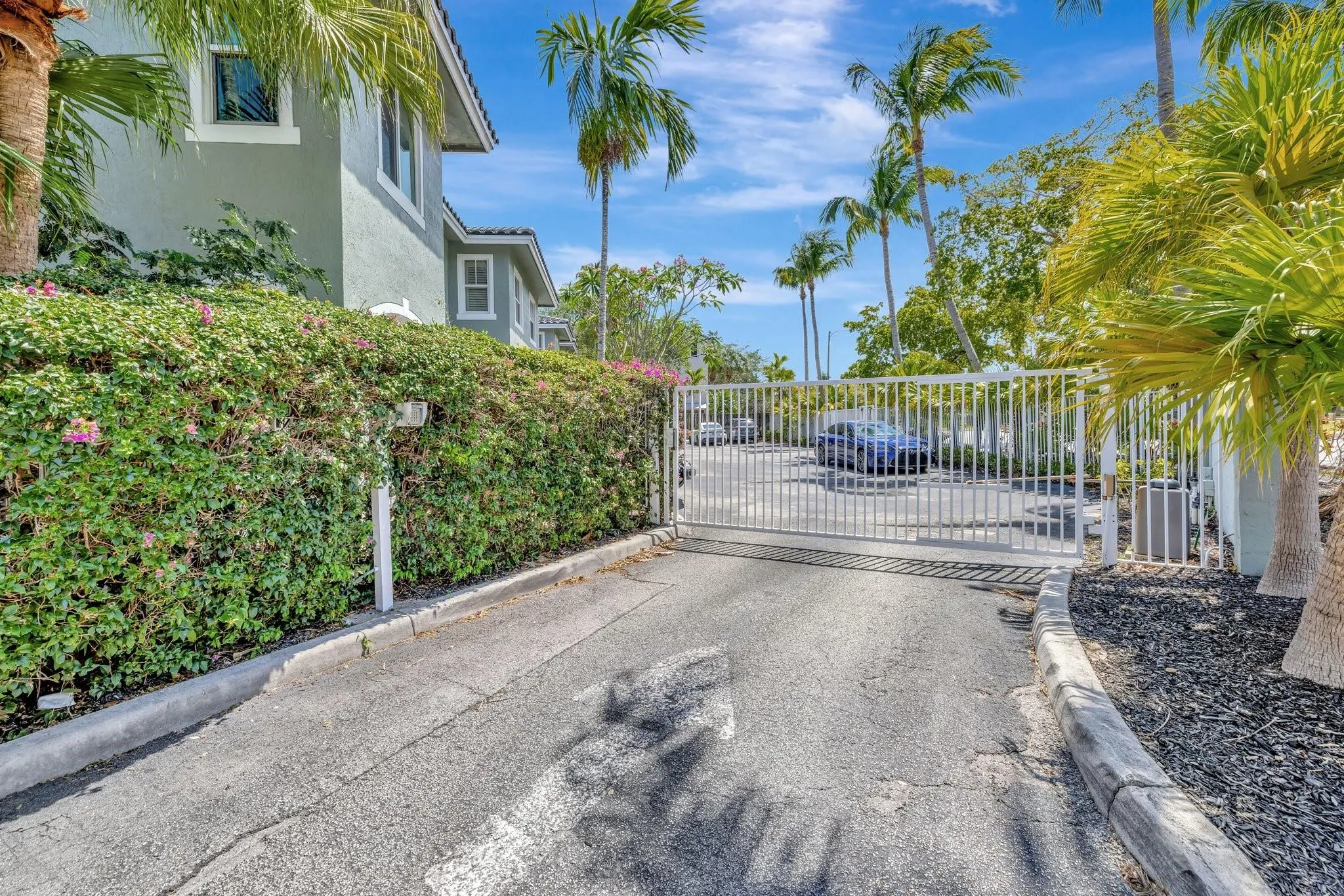 808 4th Ave