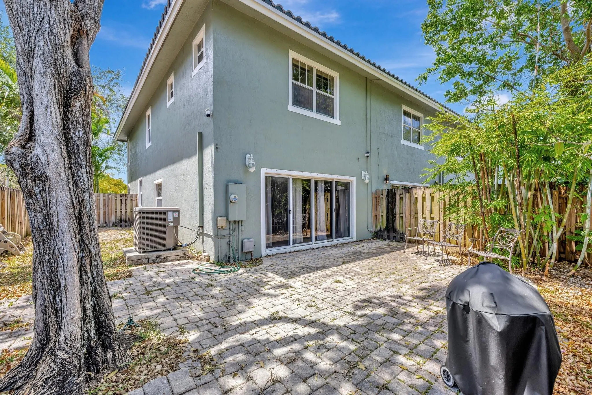 808 4th Ave