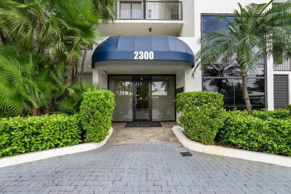 2300 NE 33rd Ave, #602