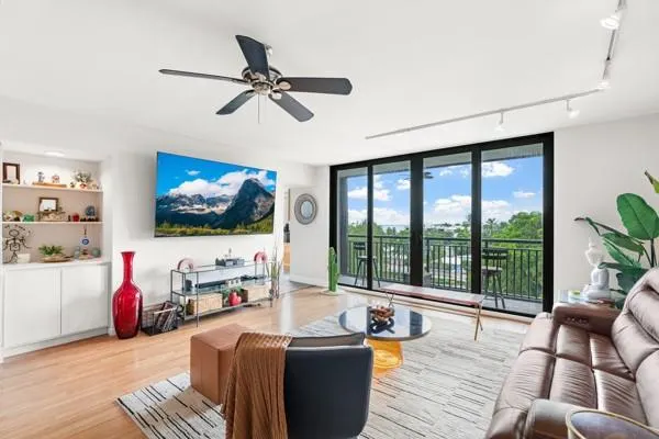 2300 NE 33rd Ave, #602