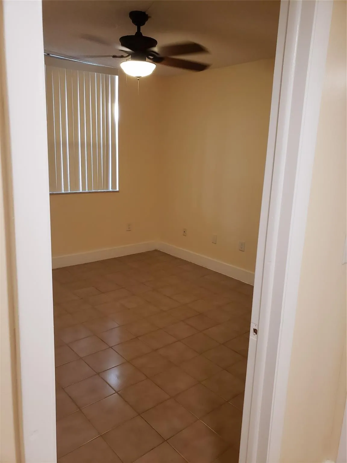 750 NE 199th St, #H-106