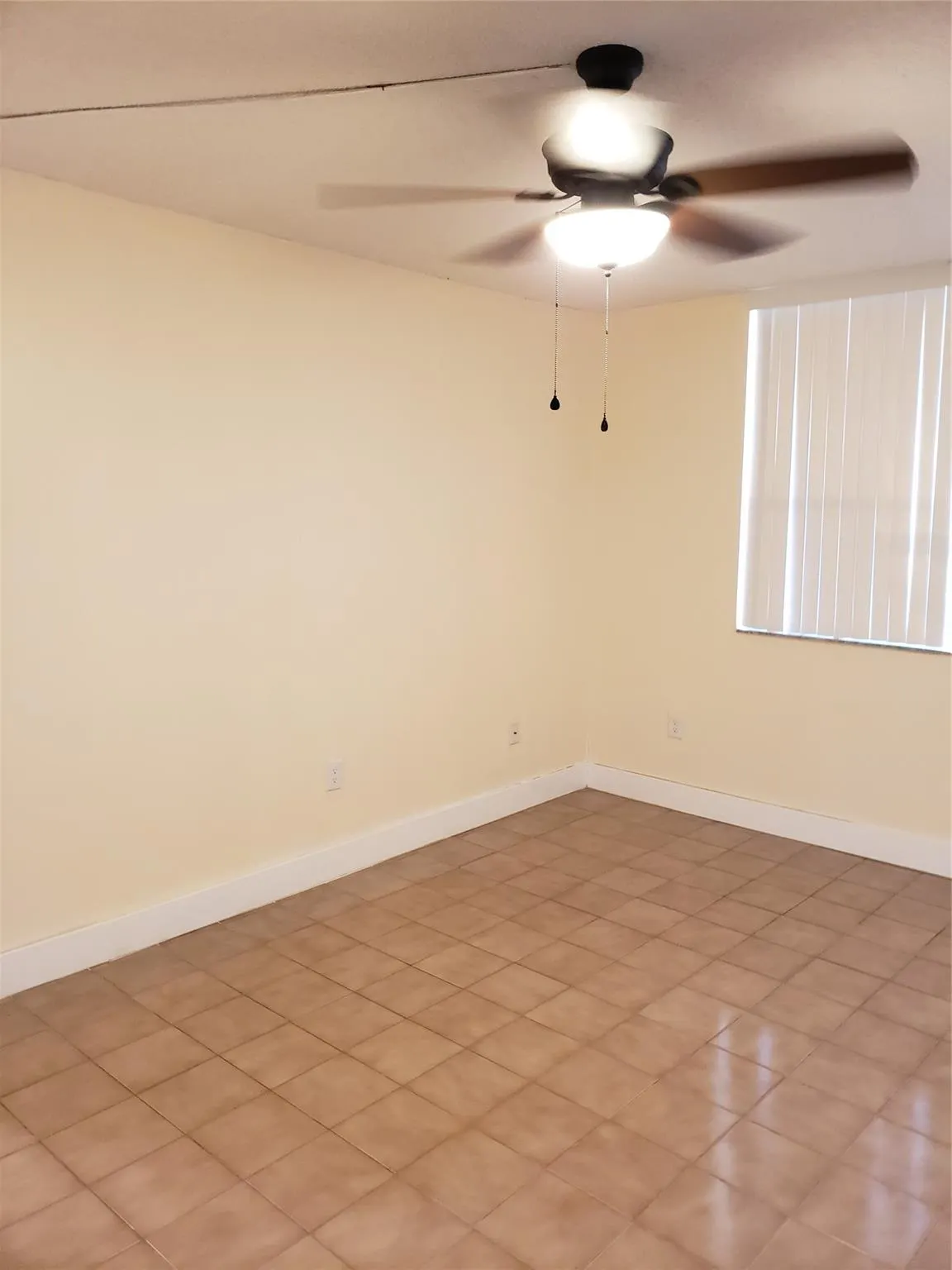 750 NE 199th St, #H-106