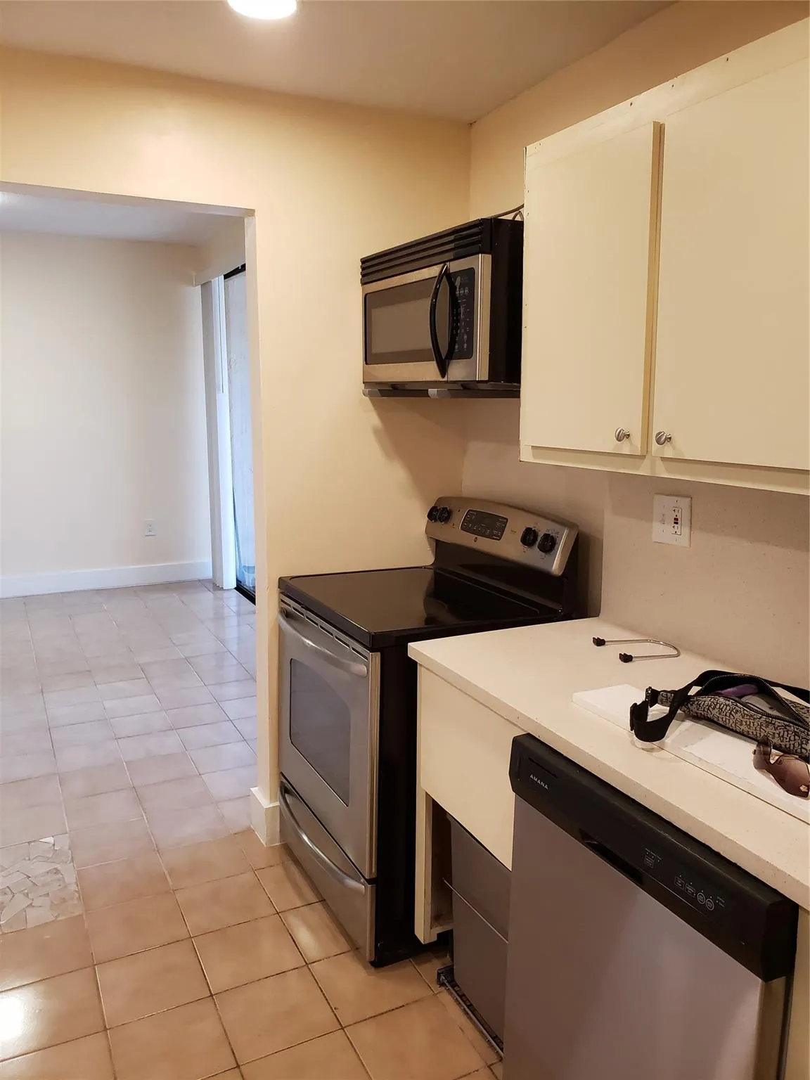 750 NE 199th St, #H-106