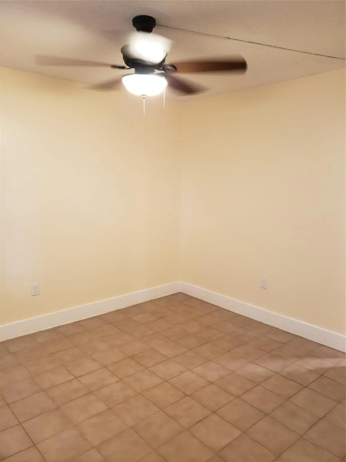 750 NE 199th St, #H-106