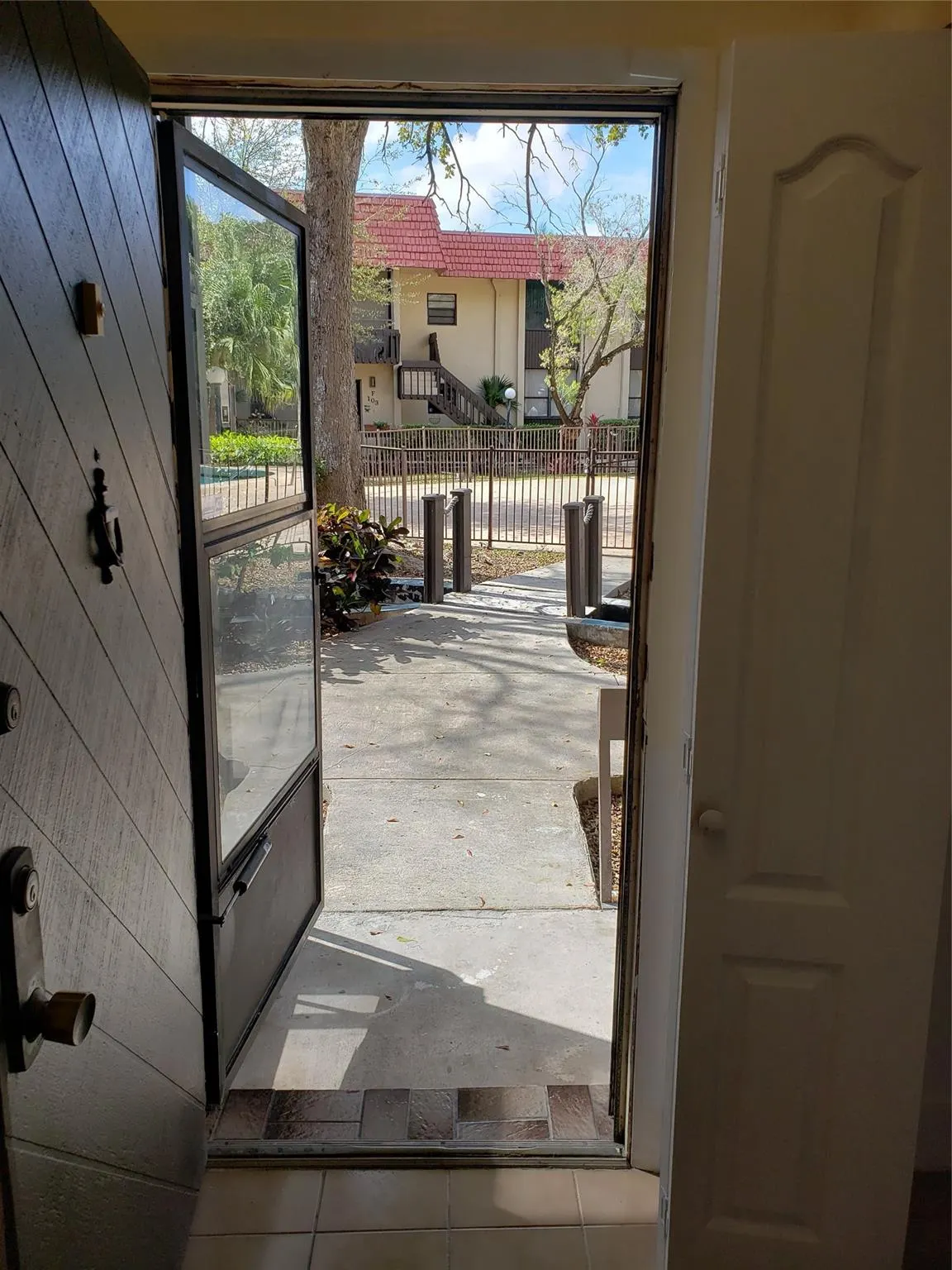 750 NE 199th St, #H-106