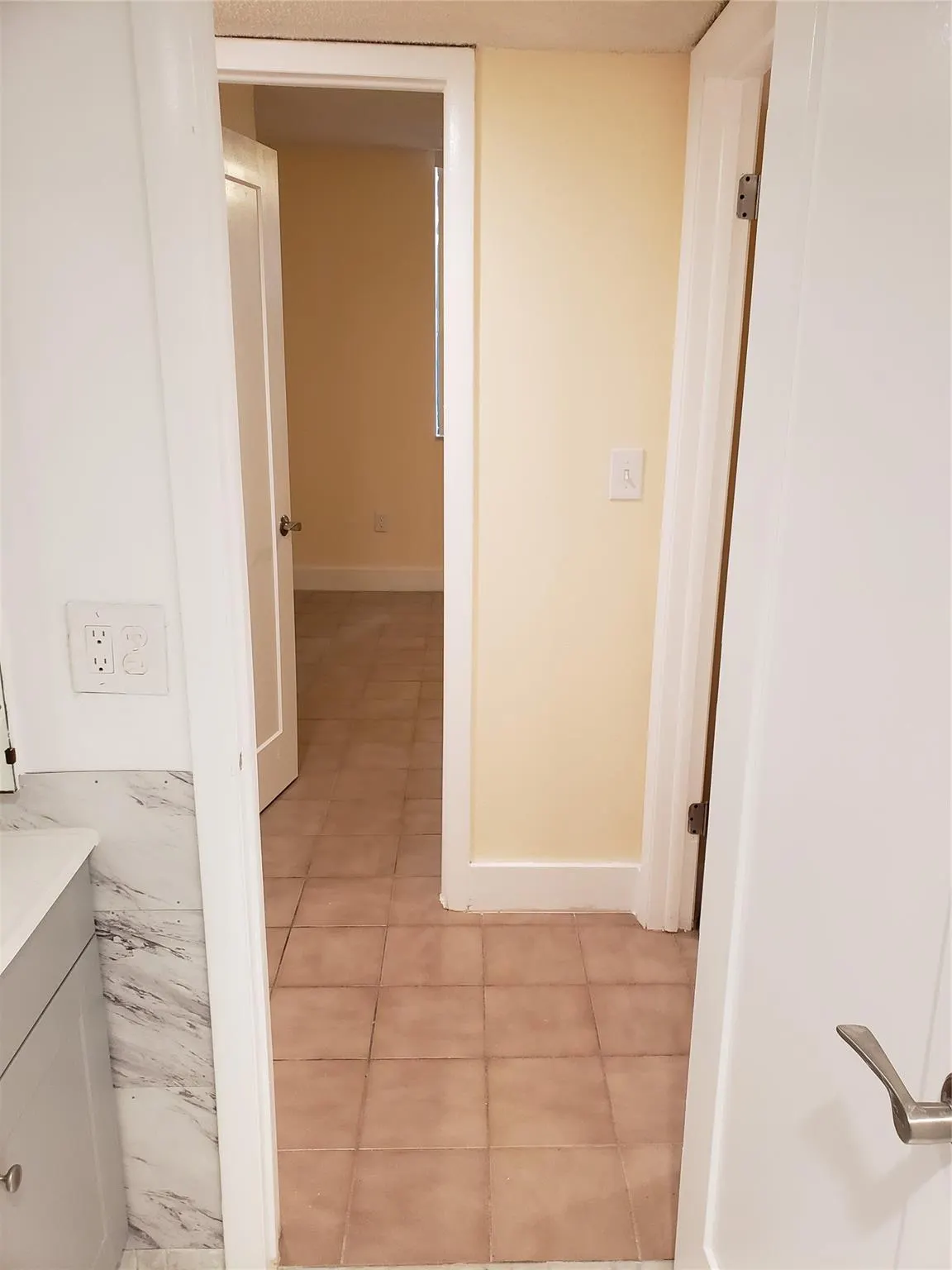 750 NE 199th St, #H-106
