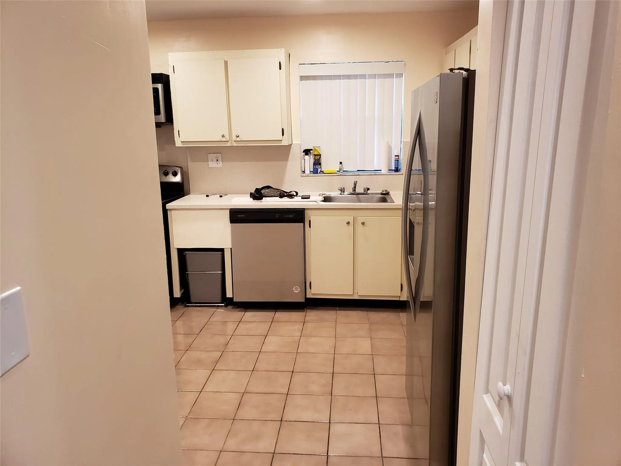 750 NE 199th St, #H-106