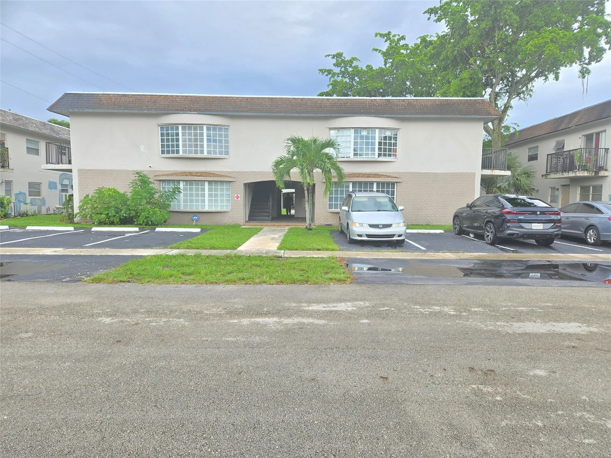 5208 NW 18th Ct, #2K