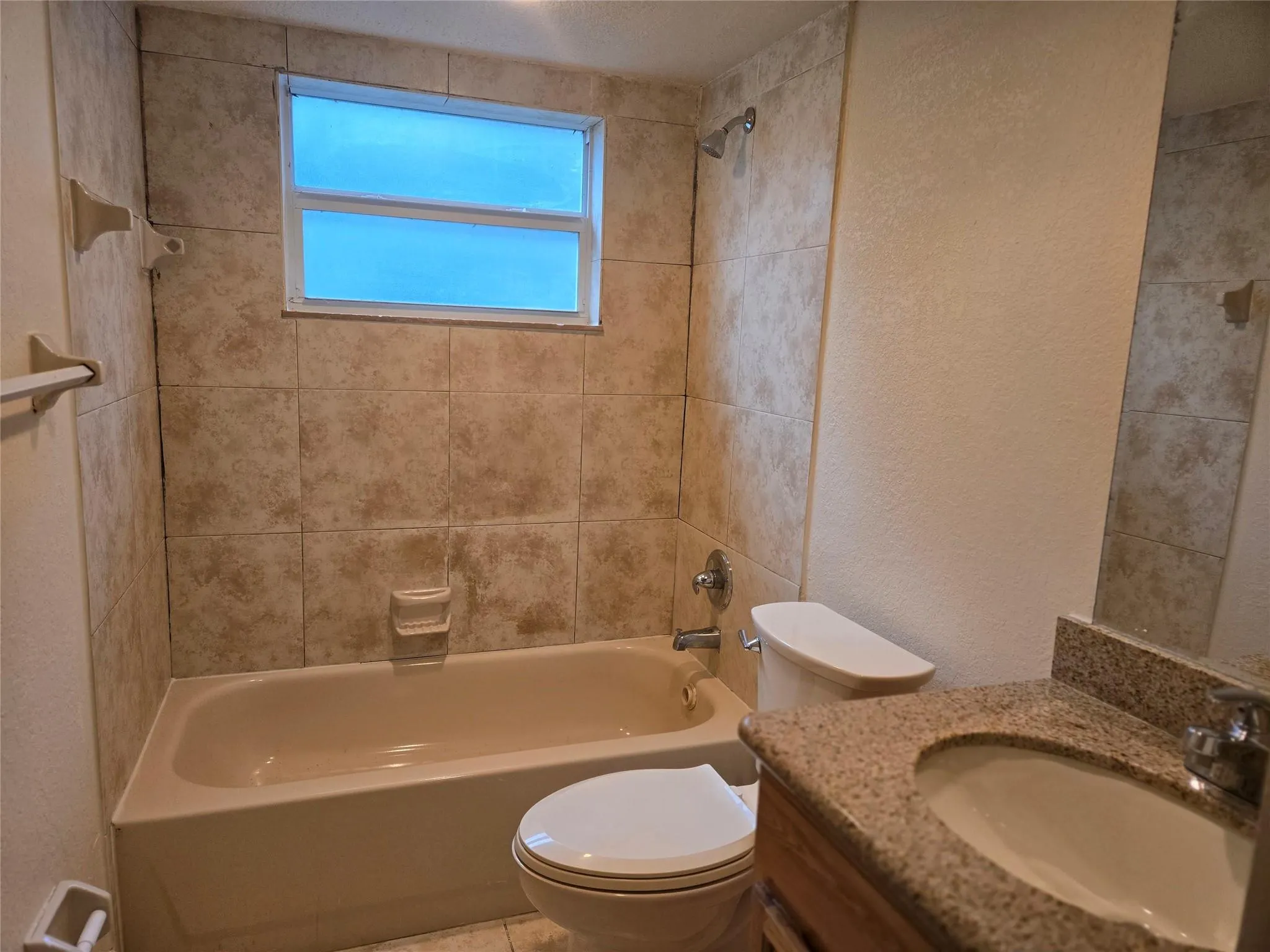 5208 NW 18th Ct, #2K